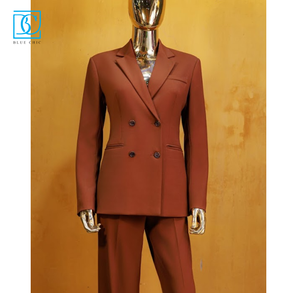 Elegant Lady Suit