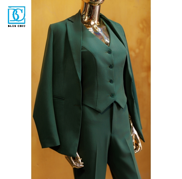 Lady Signature Suit