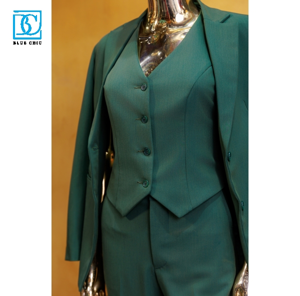 Lady Signature Suit